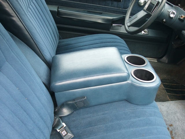 Bench Seat Console and Cup Holder